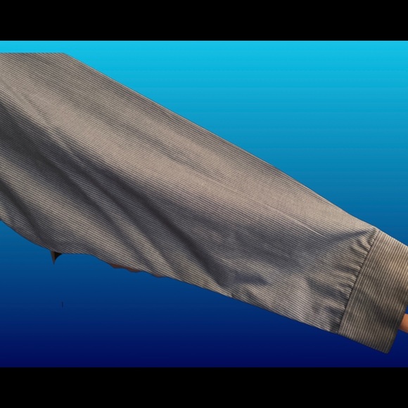 Van Heusen Size 17.5 Dress Shirt - Picture 4 of 6